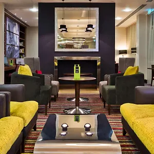 https://hampton-by-hilton-london-luton-airport.cambridgehotelsuk.com