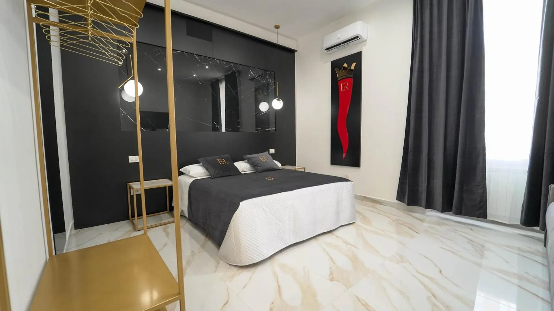 Élite Rooms Napoli 0*,  Italia